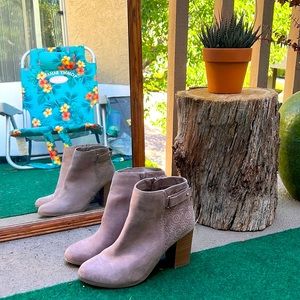Lauren Conrad Ankle Booties 👢Size 7.5